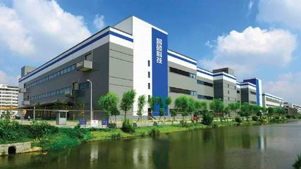 上海堪比富士康的超級(jí)工廠:10萬(wàn)打工青年造出全球1/2的蘋果手機(jī)